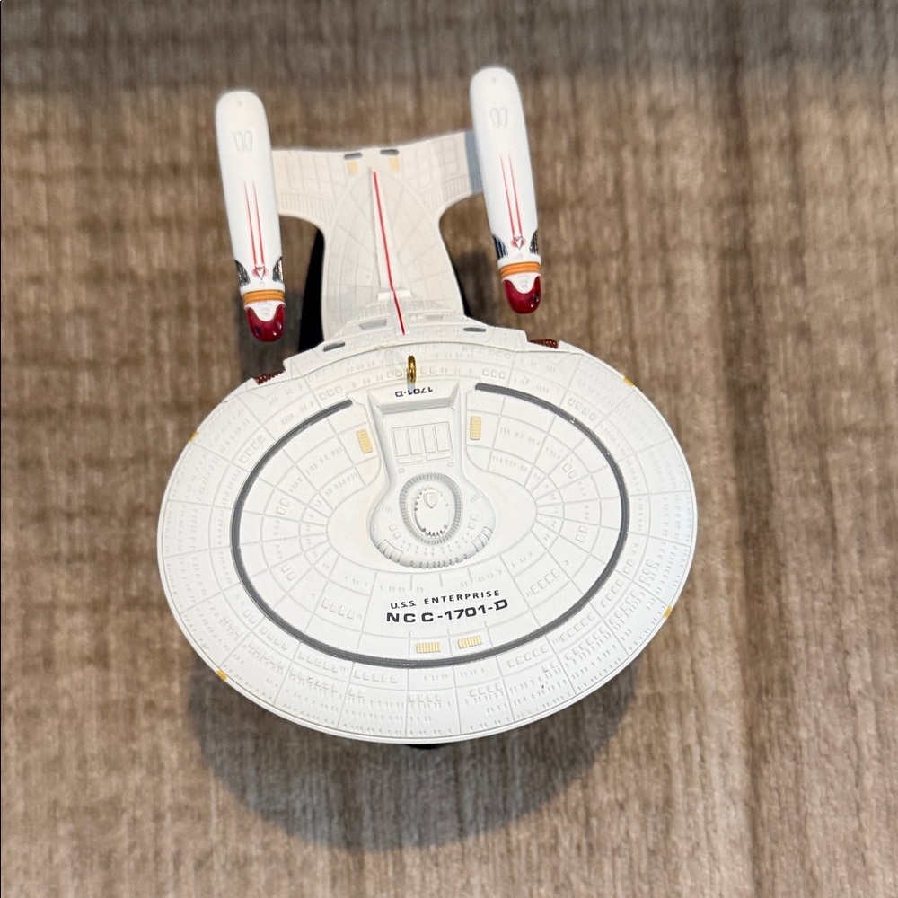 Star Trek, the next generation US S enterprise NCC – 1701 – D 25th anniversary